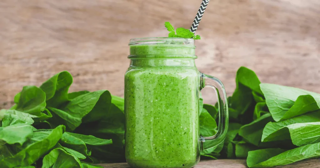 Energy boosting smoothies for female